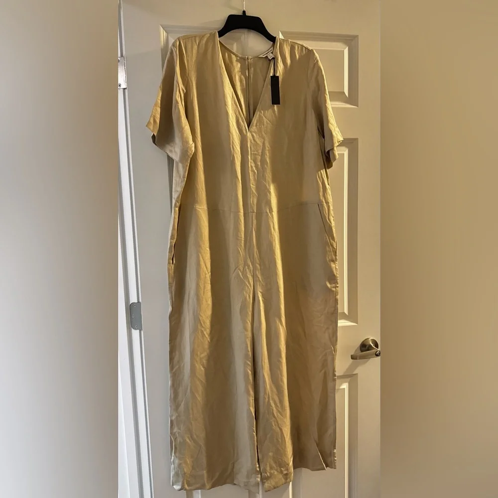 Banana Republic product details